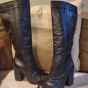 Jessica Simpson black heeled boots size 9